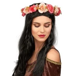 Couronne De Roses Avec Petites Fleurs Blanches