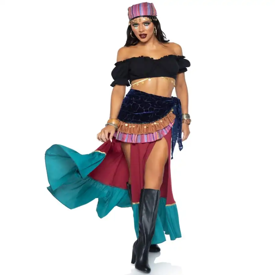 Luxueuse Tenue De Bohémienne Avec Traine 1 Luxueuse Tenue De Bohémienne Avec Traine